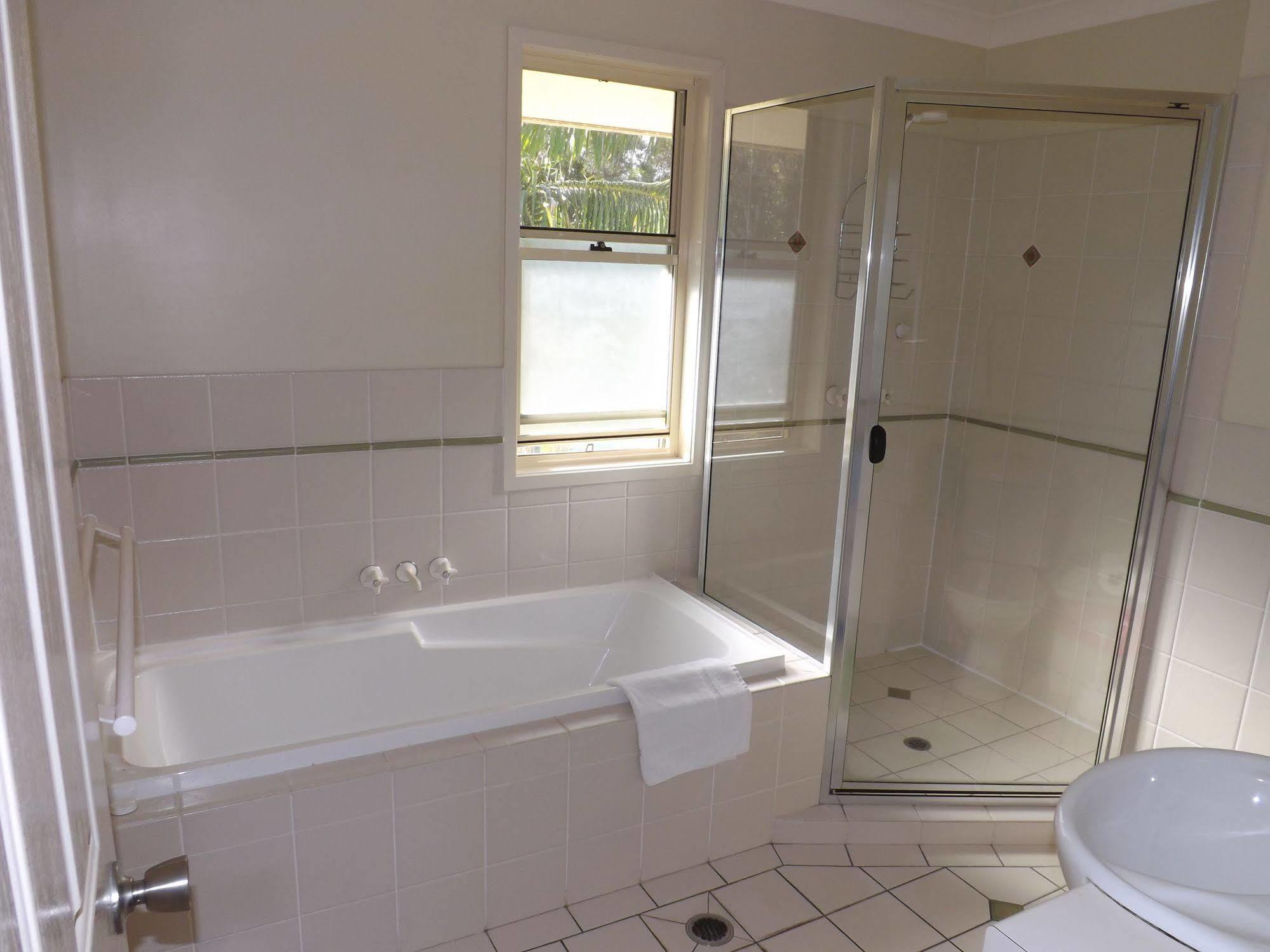 ביירון ביי Treetops Lakeside Apartments מראה חיצוני תמונה